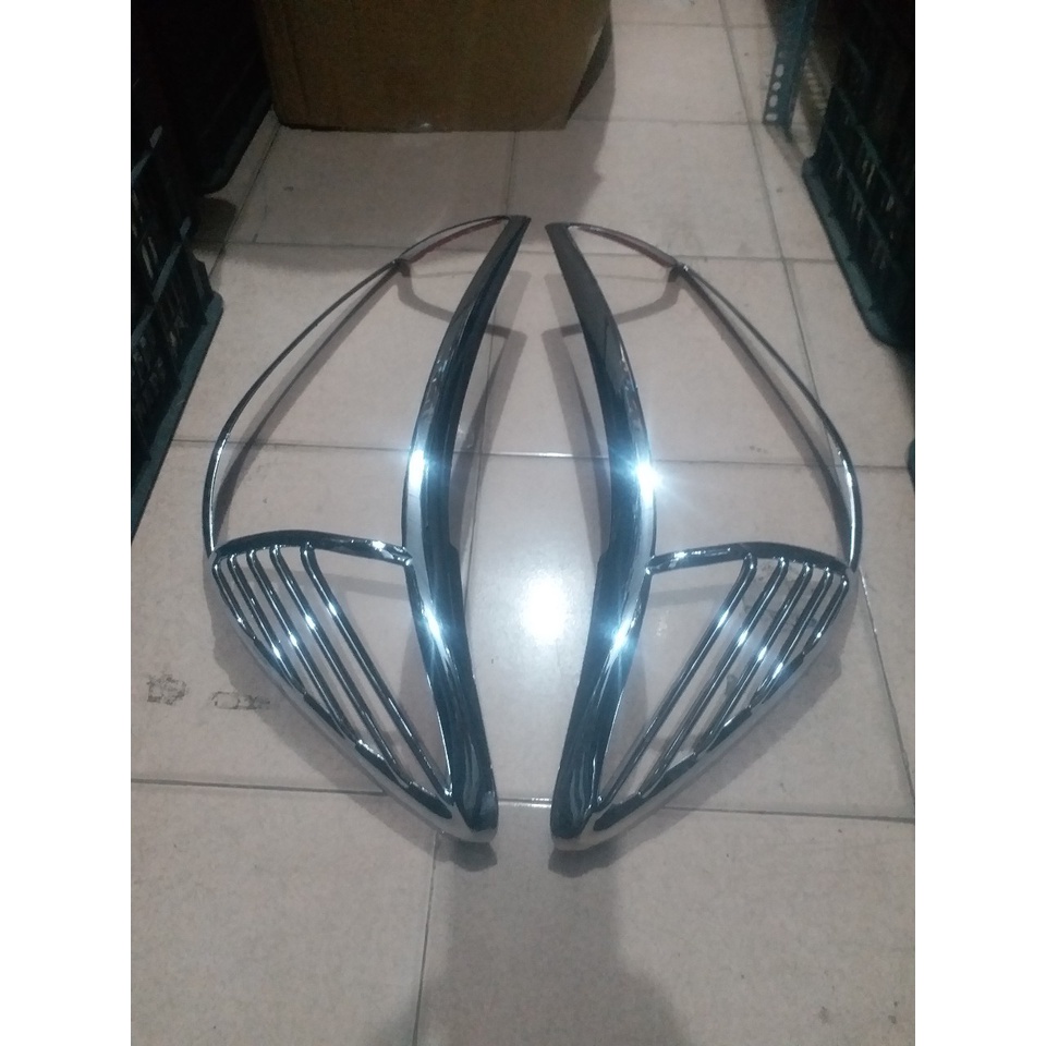 Bộ ốp viền đèn Pha và Hậu Fortuner   Ốp viền đèn pha, hậu mạ crom xe Toyota Fortuner 2009- 2011