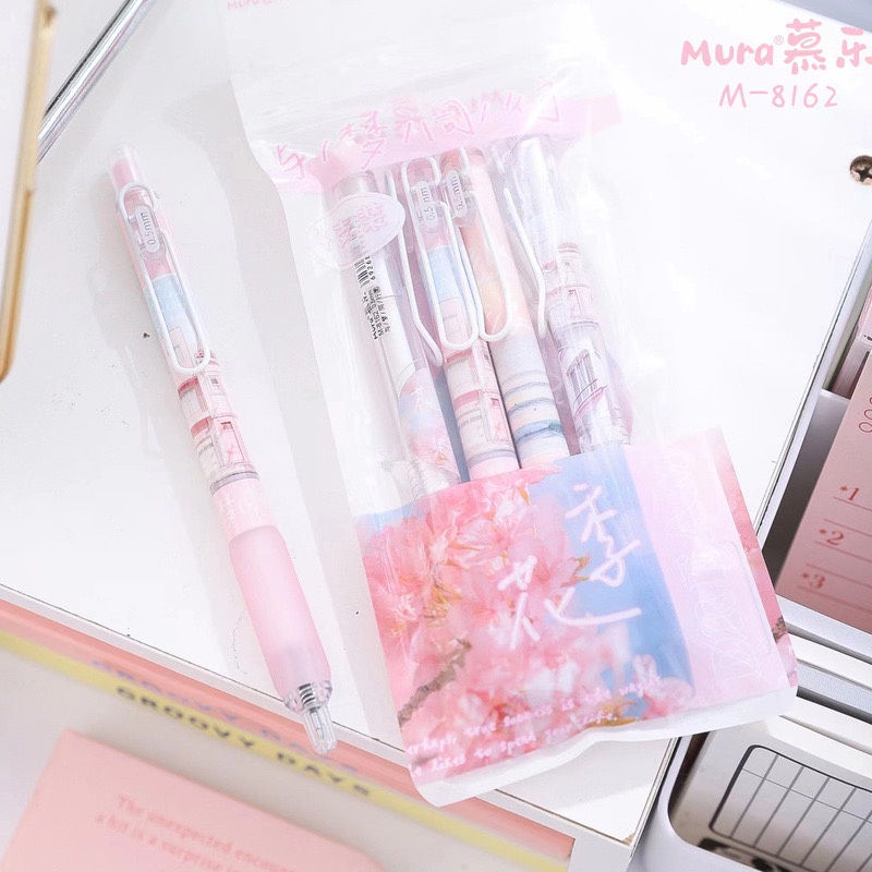 Bút Gel Đen Bấm MURA Ngòi Kim 0.5 mm; có Thanh Cài Pinky Sakura