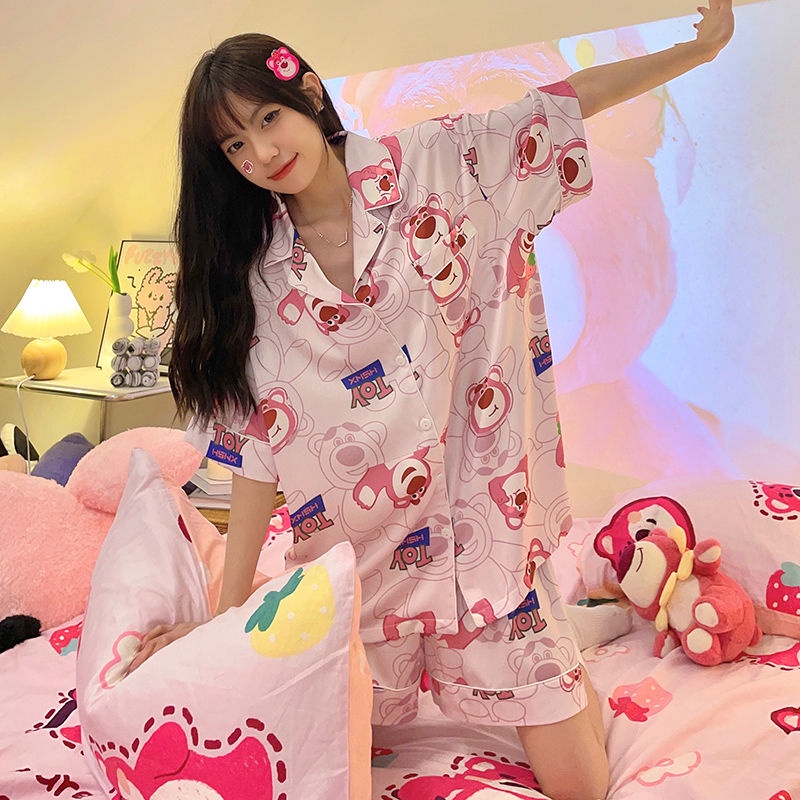 Bộ Đồ Ngủ Ngắn Tay Bằng Lụa Mát In Hình Gấu Dâu Tây Dễ Thương Thời Trang Mùa Hè Phong Cách Hàn Quốc