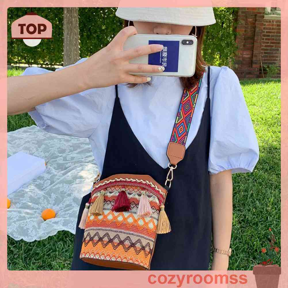 Túi Đeo Chéo Đan Lát Đính Núm Tua Thời Trang Nữ Tính