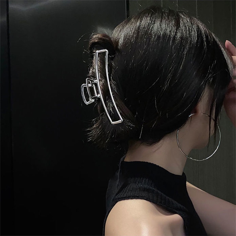 Kẹp Tóc Hình Chiếc Nơ Lớn Màu Bạc Cho Nữ