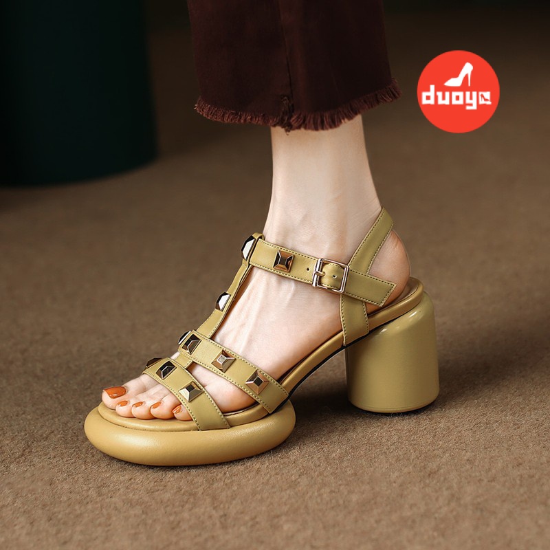 Duoya Tóc Thẳng ~ [Hàng Có Sẵn] Giày Sandal Cao Gót Đính Đinh Tán Khóa Cài Phẳng Phù Hợp Với Váy Đi Biển Miễn Phí Vận Chuyển