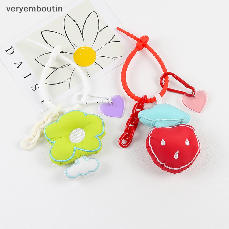 Móc Khóa Hình Trái Dâu Nhiều Màu Dễ Thương