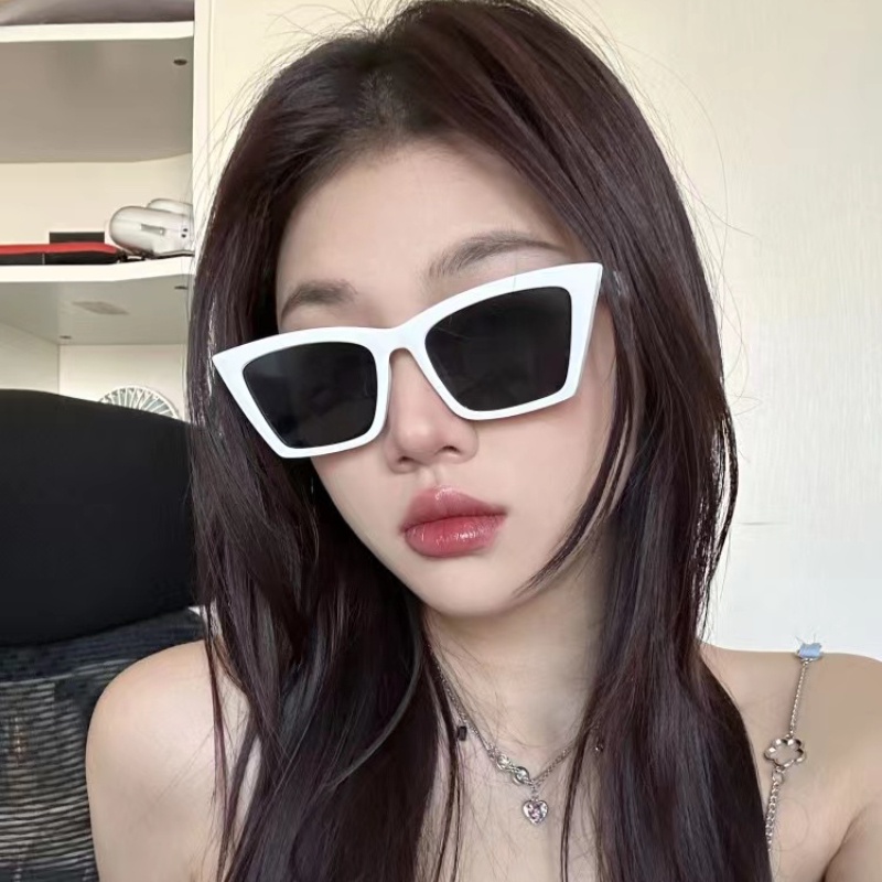 (KIQI-FASHION) COD Kính Mát Gọng Mắt Mèo Chống Tia UV Phong Cách Cổ Điển Thời Trang Hàn Quốc Cho Nữ