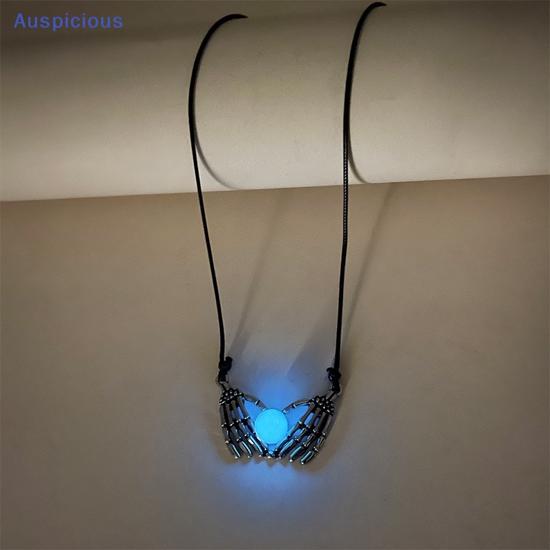 Vòng Cổ Choker Mặt Hình Trái Tim Đầu Lâu Dạ Quang Thời Trang Cho Nữ