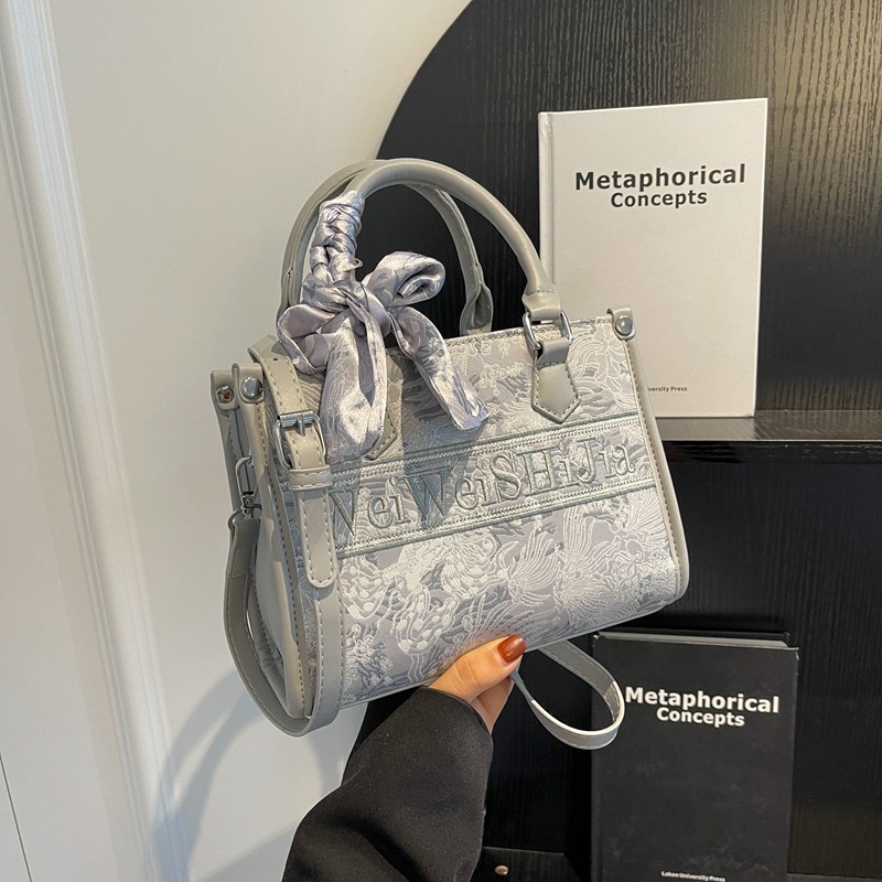 Túi Xách Đeo Vai Phong Cách Âu Mỹ Thời Trang 2023 Cho Nữ