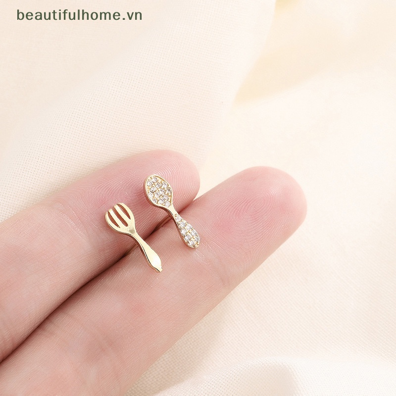 Bông Tai Hình Nĩa Pha Lê Mini Đơn Giản Cá Tính Cho Nữ [beauty]