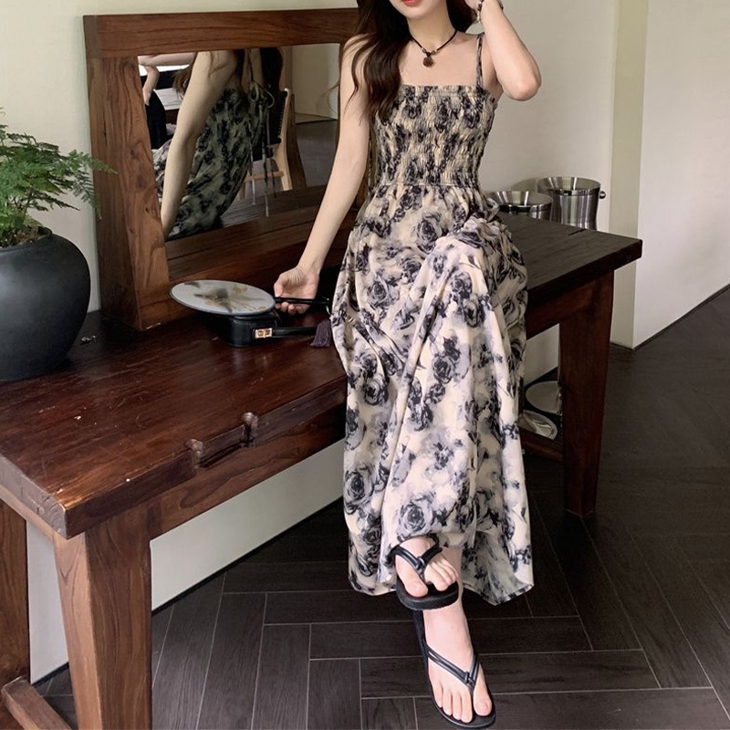 Đầm Hai Dây Xếp Ly Ôm Eo Mẫu Mới 2023 Phong Cách Pháp