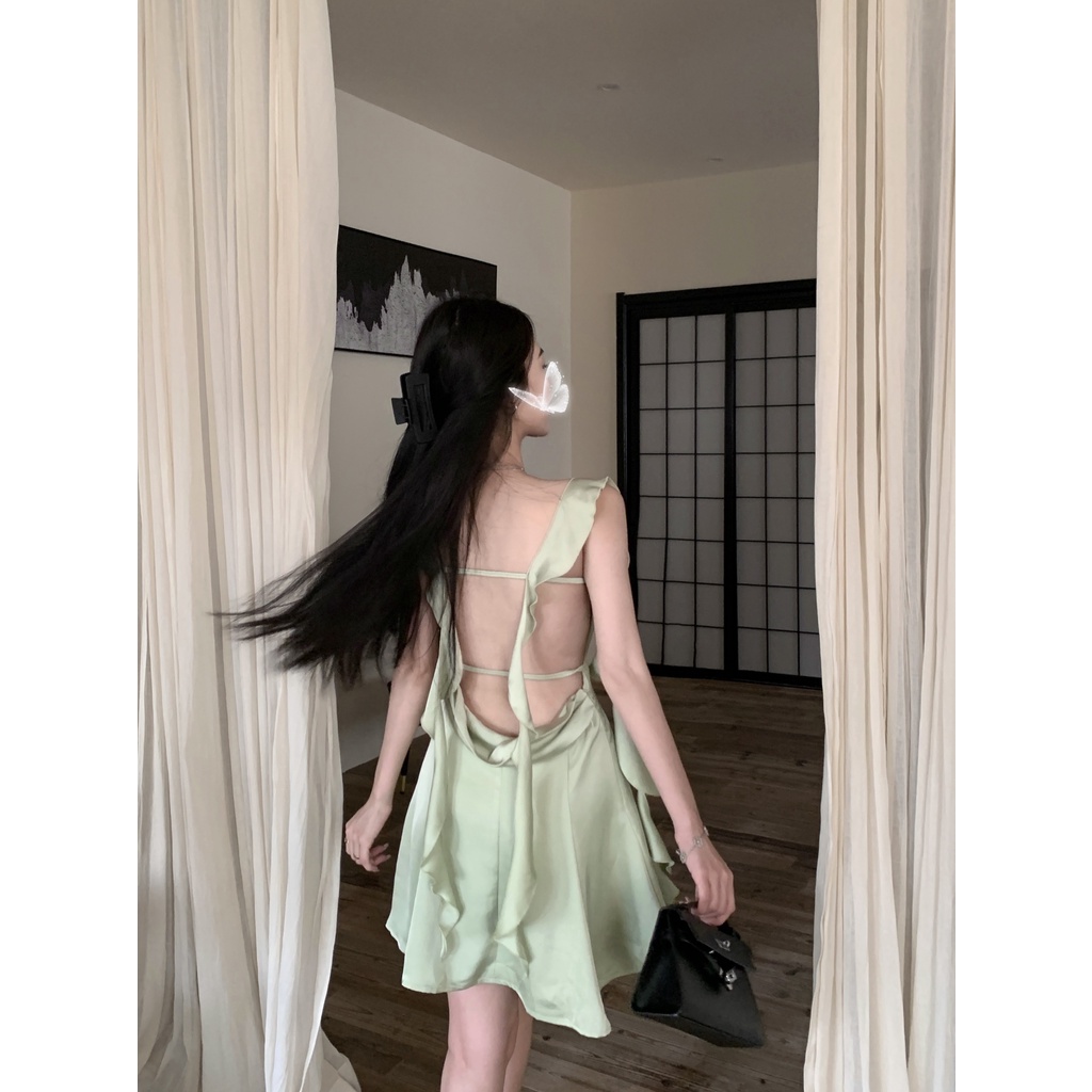 「Nonfatgirl」Đầm Satin Hai Dây Ngắn Hở Lưng Màu Xanh Lá Trơn Phong Cách Desire