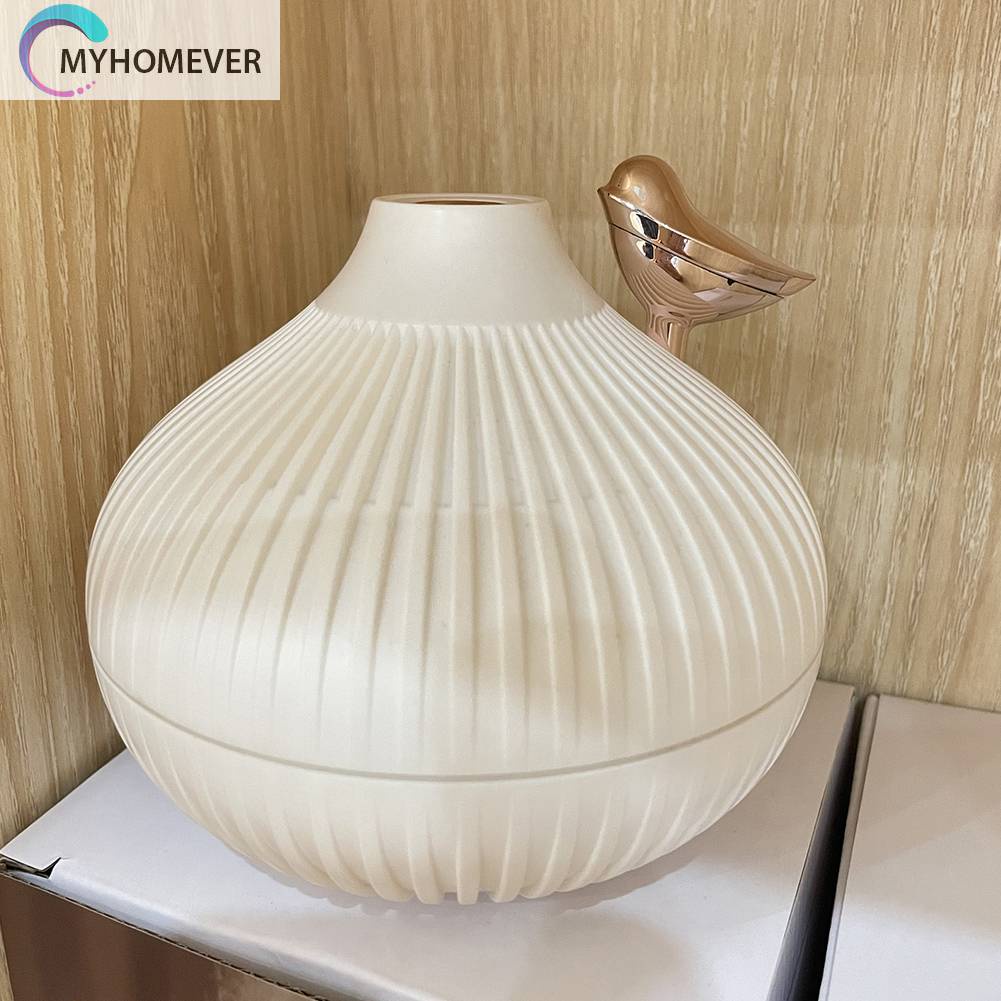 Máy Giữ ẨM Không Khí KhuếCh TáN Tinh DầU ĐèN Led 300ml