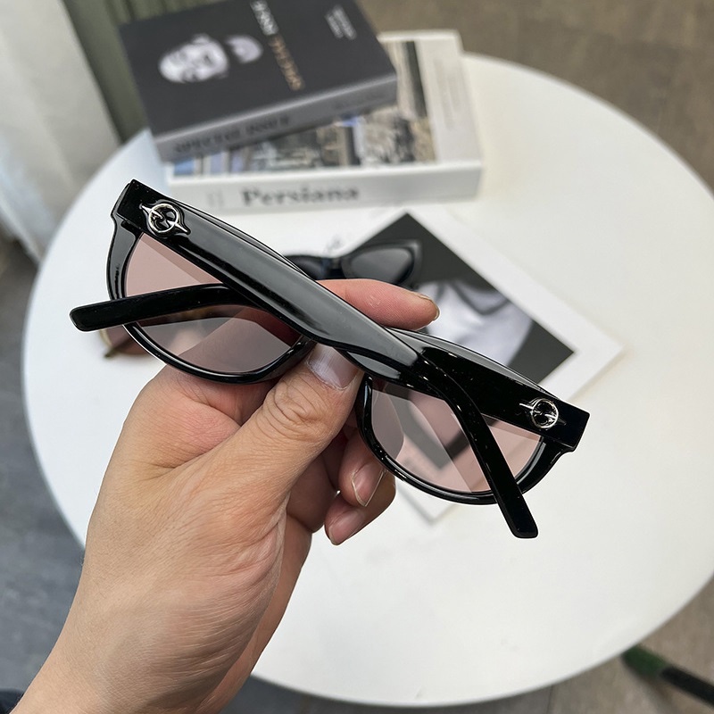 Kính Mát Mắt Mèo Phong Cách Retro Cho Nữ