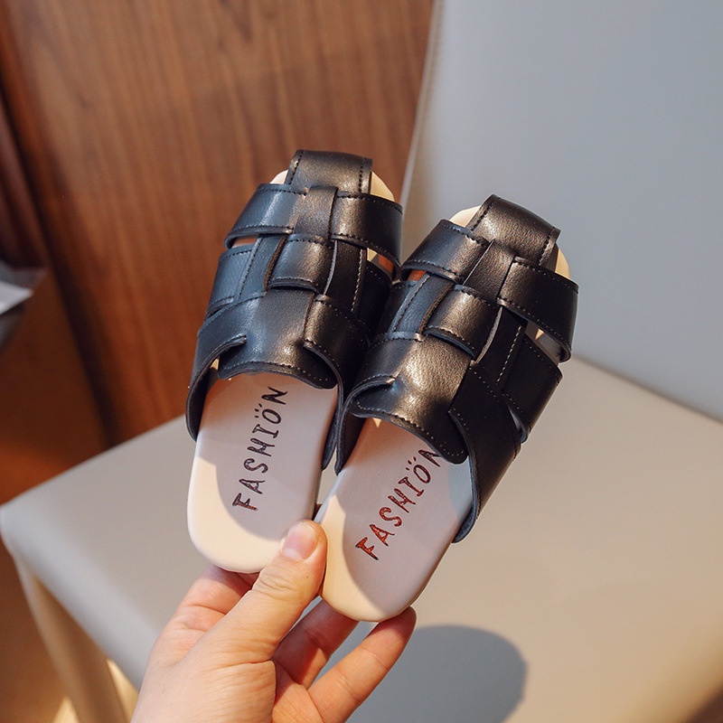 Dép Đi Biển Đế Phẳng Chống Trượt Mềm Mại Màu Đen / Be Thời Trang Mùa Hè Cho Bé Gái