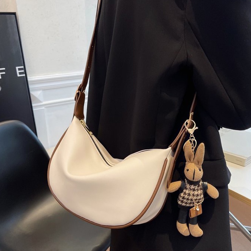 Túi Đeo Chéo Vai Kiểu Bánh Bao Dung Tích Lớn Cho Nữ (Không Kèm Móc Khóa)