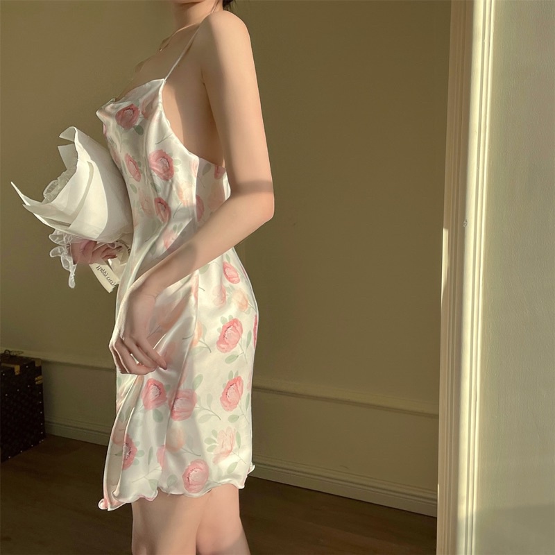 váy ngủ lụa  cổ đổ hai dây cao cấp Đầm mặc nhà sexy hàng Quảng Châu hàng có sẵn