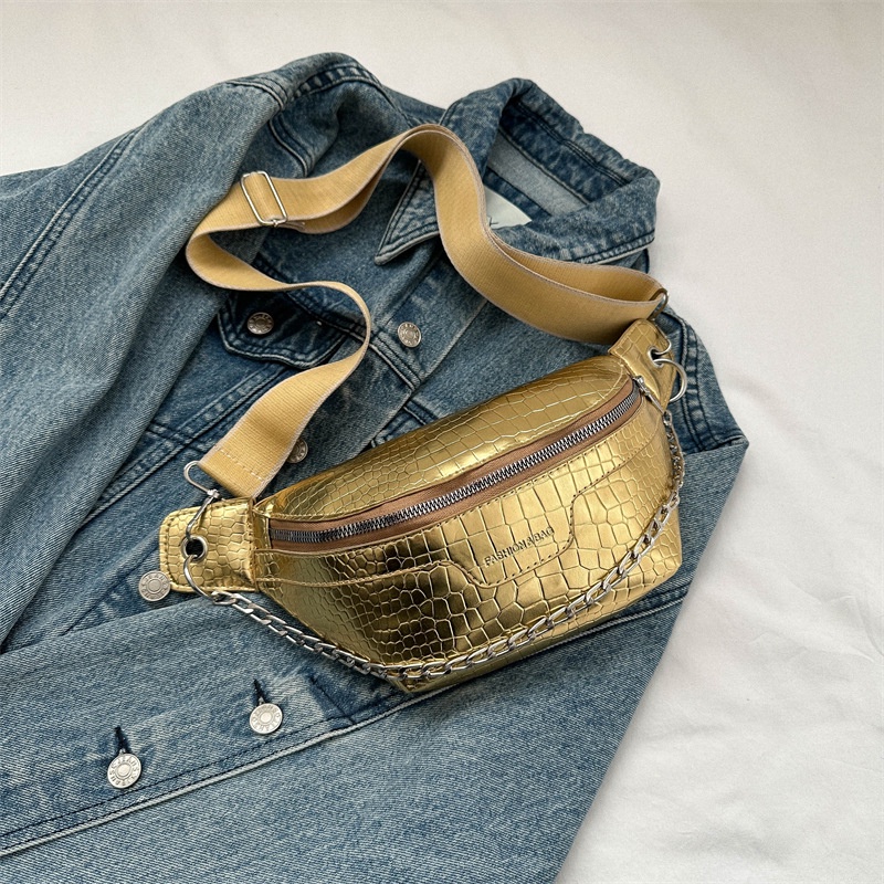 Túi Đeo Chéo Ngực Cỡ Nhỏ Phối Dây Xích Thời Trang Mùa Xuân 2023 Cho Nữ