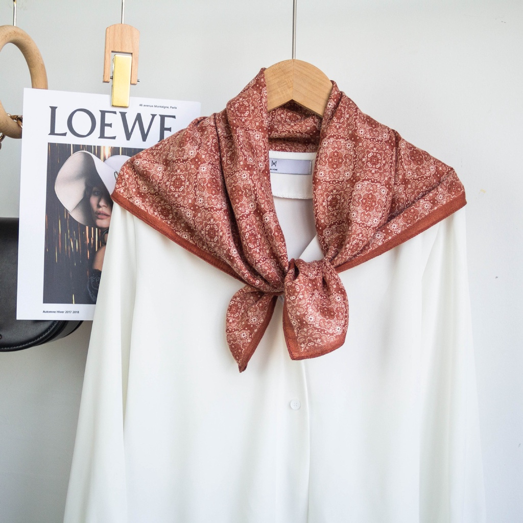 Khăn Quàng Cổ Lụa Hình Vuông Nhỏ In Họa Tiết Hoa Phong Cách Retro Xuân Thu Mới