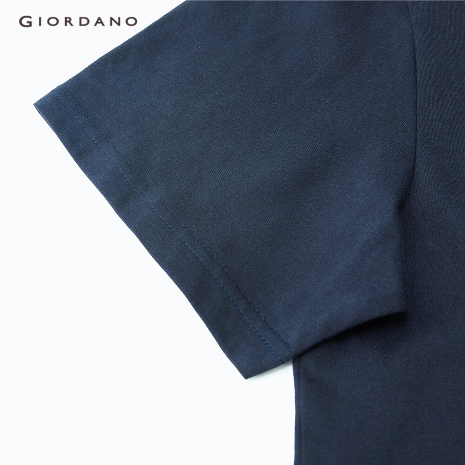 Áo thun cotton GIORDANO 13023203 tay ngắn cổ tròn thêu họa tiết cho nam