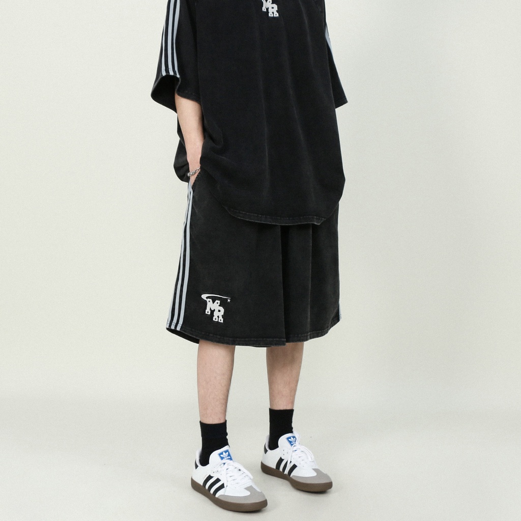 Set Đồ Thể Thao Phối Áo Thun Tay Ngắn Phong Cách Retro Mỹ Cá Tính Cho Nam