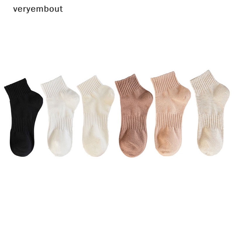 Ut Vớ Thể Thao Cotton Dày Dặn Màu Trơn Chống Ẩm Và Mồ Hôi Dành Cho Nữ Vào Mùa Thu Đông