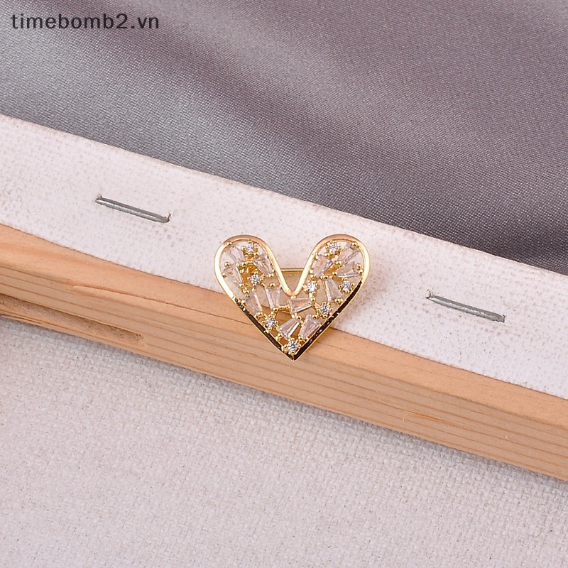 Ghim Cài Áo Hình Trái Tim Thời Trang Dành Cho Nữ