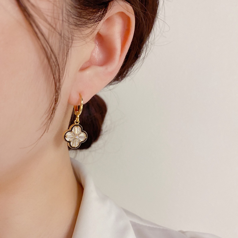 Bông Tai Mặt Tròn Thời Trang Hàn Quốc Tinh Tế Cho Nữ