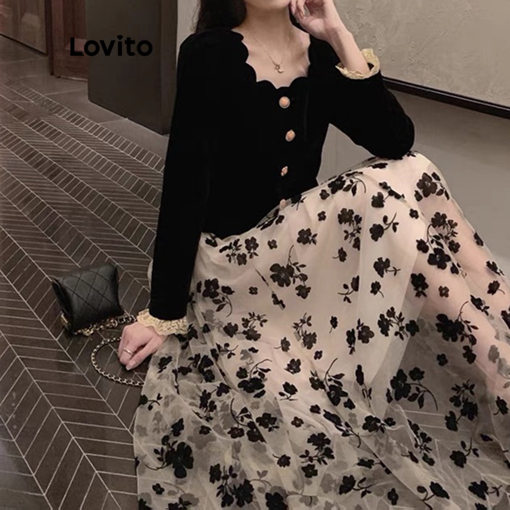 Lovito Bộ váy dài tay phía trước đính nút hoa thông thường cho nữ LNA09319 (Đen)
