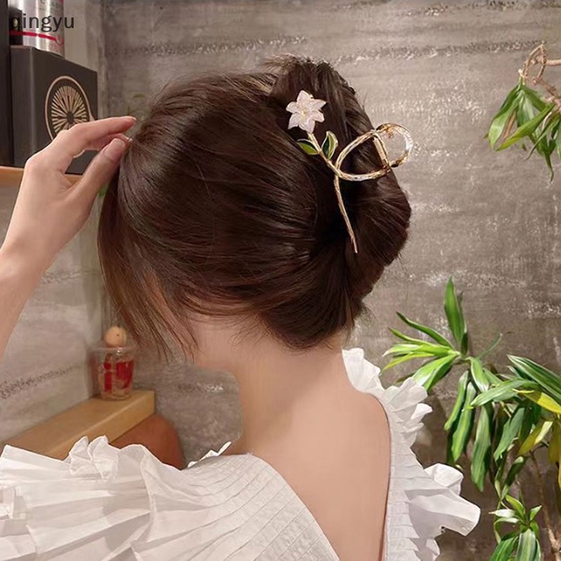 Kẹp Tóc Kim Loại Hình Hoa Màu Vàng Thiết Kế Mới Thanh Lịch Cho Nữ