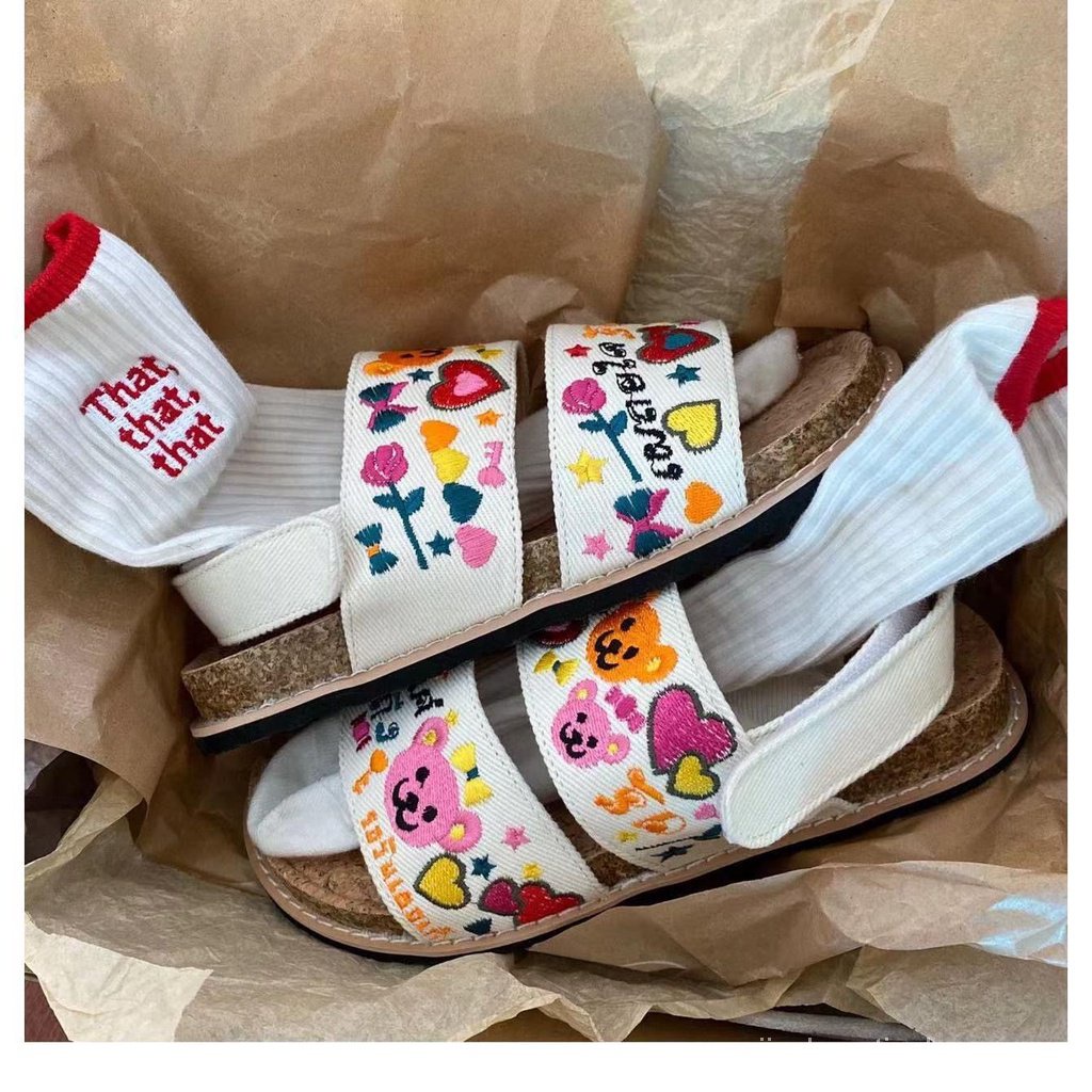 Giày Sandal Vải Lanh Đế Thấp Hở Ngón Thêu Họa Tiết Hoạt Hình Phong Cách Nhật Bản