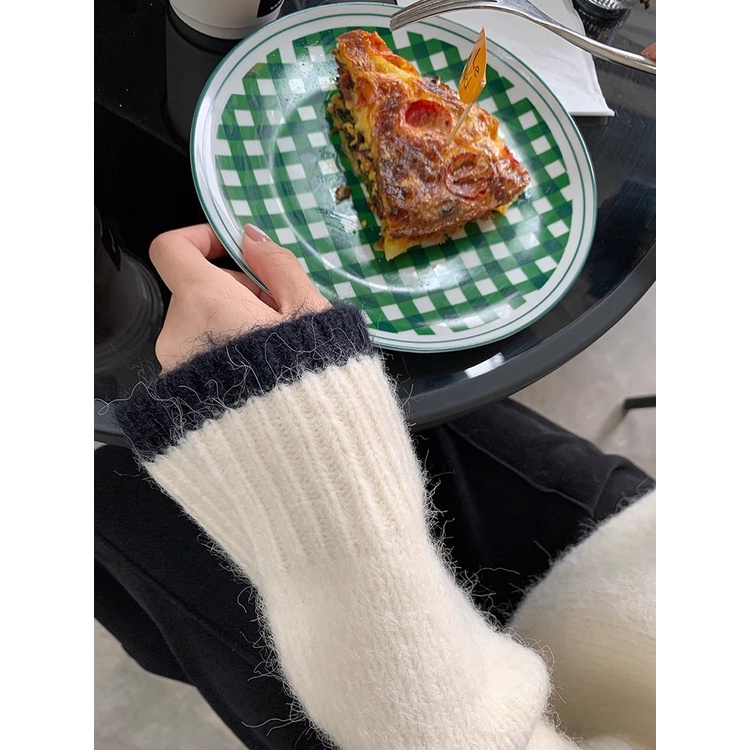 White round neck soft waxy sweater women's lazy style autumn and winter New loose casual knitted top design sense niche MC outfit OFGY