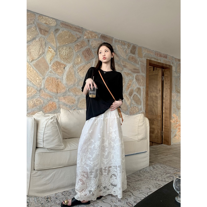 Set Áo Thun Ngắn Tay Form Rộng Và Chân Váy Ren Chữ a Lưng Cao Thời Trang