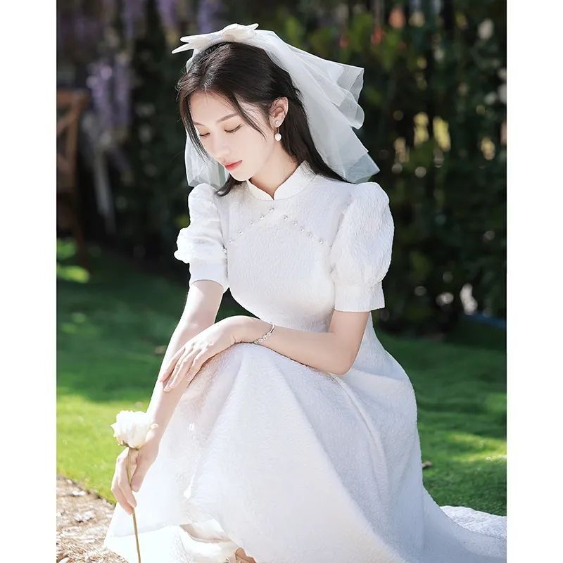 Đứng Sườn Xám Ngắn Tay Phong Cách Pháp Thanh Lịch Cho Nữ