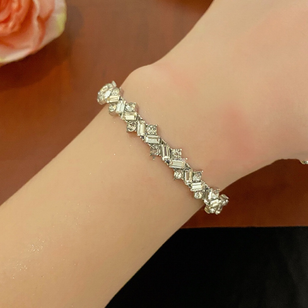 2023 vòng tay bạc rhinestone mới mùa thu đơn giản cô gái vòng tay phụ kiện