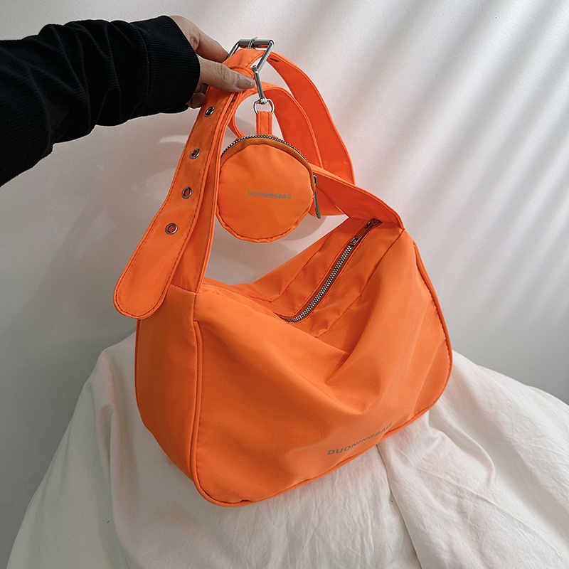 Túi Đeo Vai Mini Bằng Vải Nylon Màu Trơn Sức Chứa Lớn Thời Trang Mùa Xuân 2023 Dành Cho Bạn Nữ