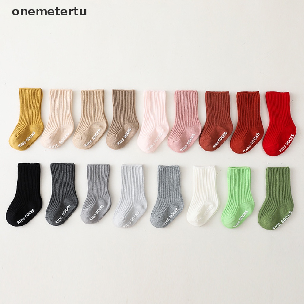 Vớ Cao Su Cổ Vừa Chống Trượt Họa Tiết Kẻ Sọc Dọc Cho Trẻ Em