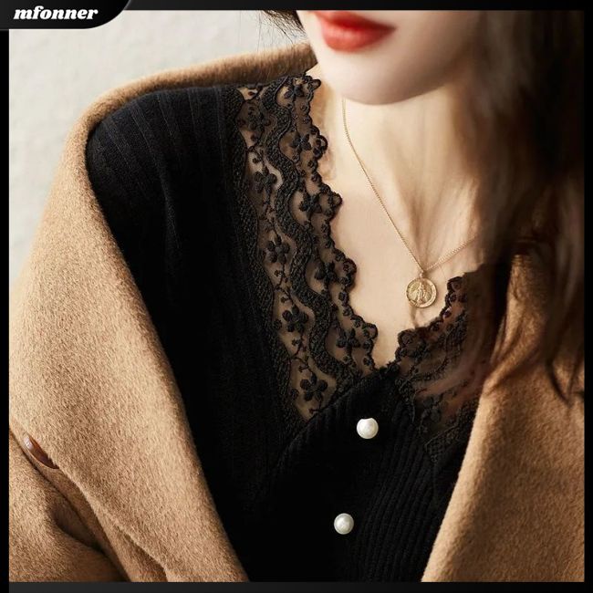 Áo Dệt Kim Nữ Tay Dài Cổ Chữ V Phối Ren Màu Trơn Thời Trang