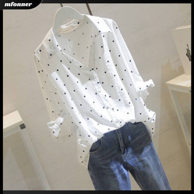 Áo Thun Nữ Tay Lửng Dáng Rộng Cổ Chữ V Họa Tiết Chấm Bi Thời Trang