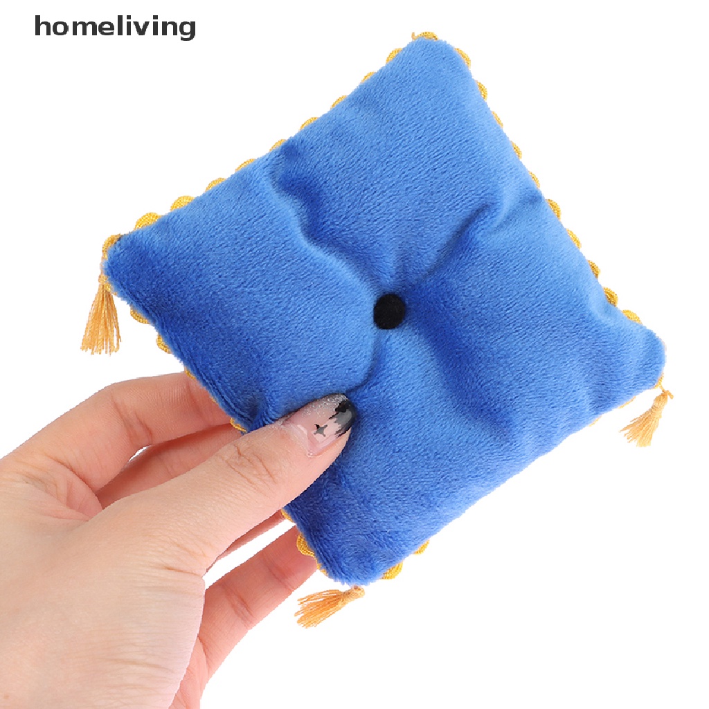 Gối Vuông Trang Trí Nhà Búp Bê Dễ Thương Tỉ Lệ 1 / 6