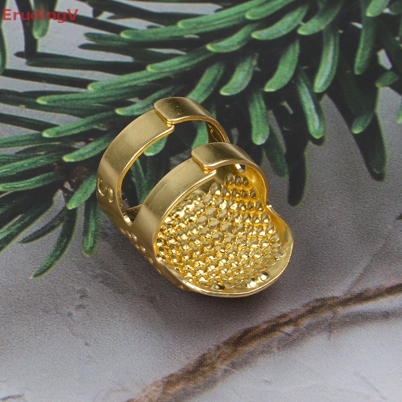 Miếng Kim Loại Bảo Vệ Ngón Tay Khi May Vá Thủ Công