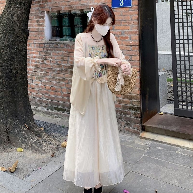 Set Áo Ren Hoa Hai Dây + Áo Khoác Chống Nắng + Chân Váy Lửng Thời Trang Mới Cho Nữ