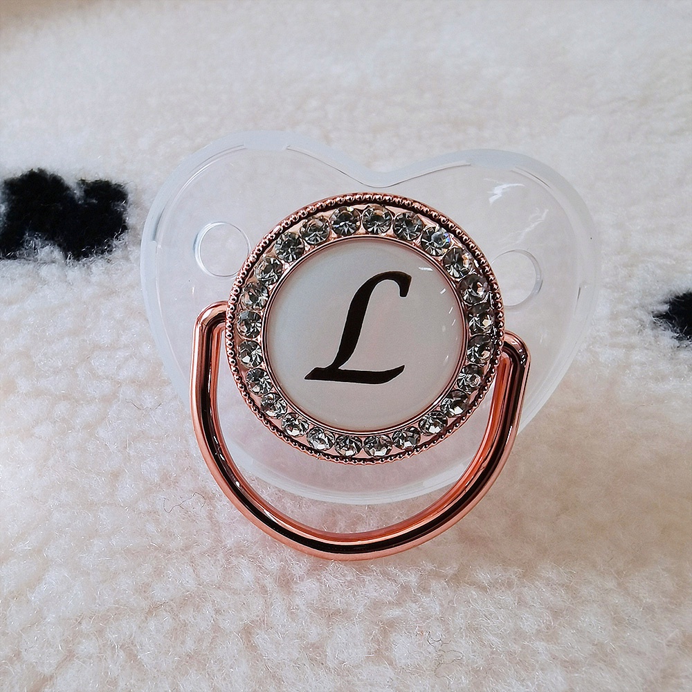 Núm Vú Giả Hình 26 Chữ Cái Màu Vàng Hồng / Vàng Hồng