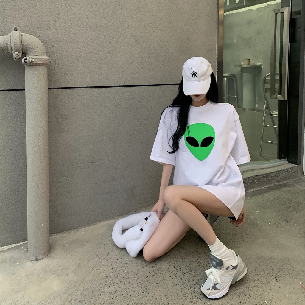 Áo Thun Ngắn Tay Dáng Rộng In Hình Người Ngoài Hành Tinh Xanh Lá Thời Trang Đường Phố Cho Cặp Đôi