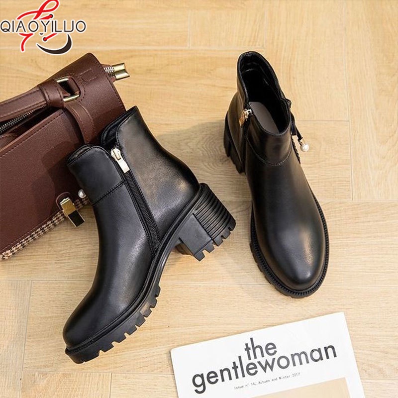 Giày Boot Cổ Ngắn Mũi Tròn Thiết Kế Mới Thời Trang Mùa Thu Đông Theo Phong Cách Anh Dành Cho Nữ