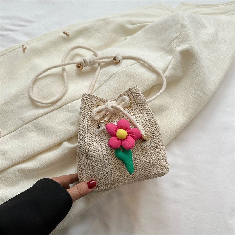 Túi Xách Đan Lát Đính Hoa Thời Trang Mới Cho Nữ