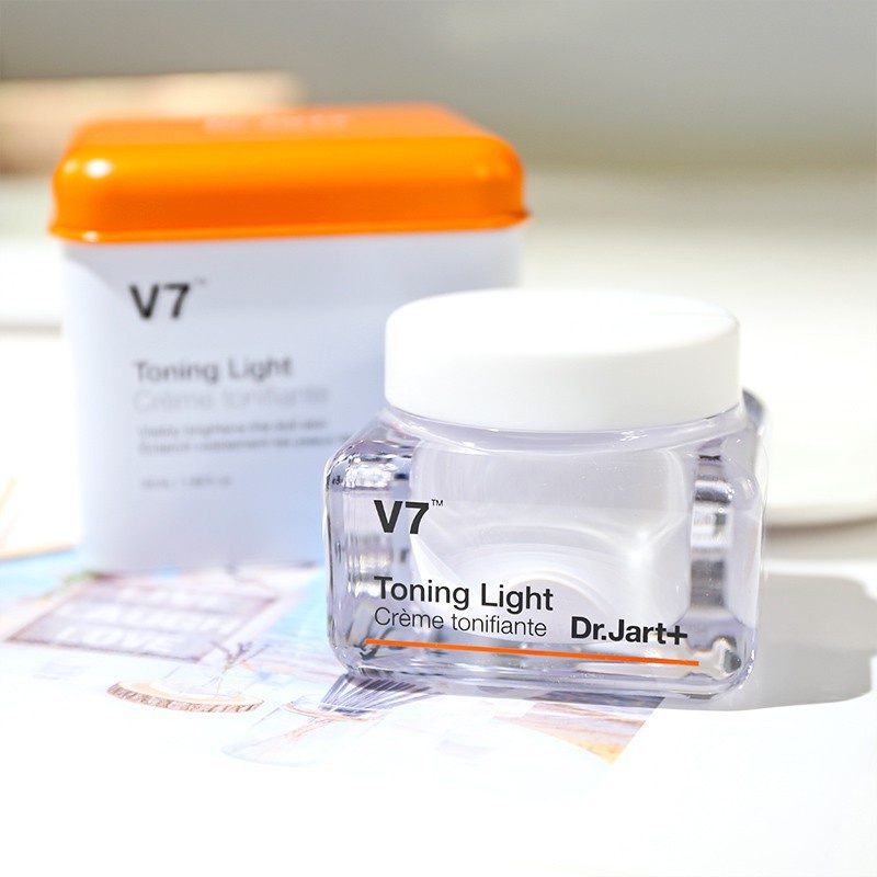 Kem dưỡng trắng da Dr.Jart+ V7 Toning Light