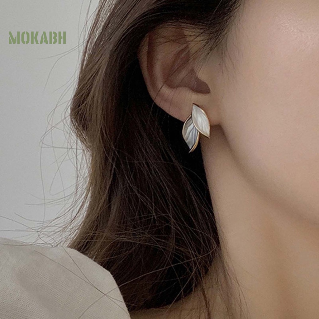 1 Đôi Bông Tai Hình Chiếc Lá Thiết Kế Nhẹ Nhàng Lâu Trôi Thời Trang Cho Nữ