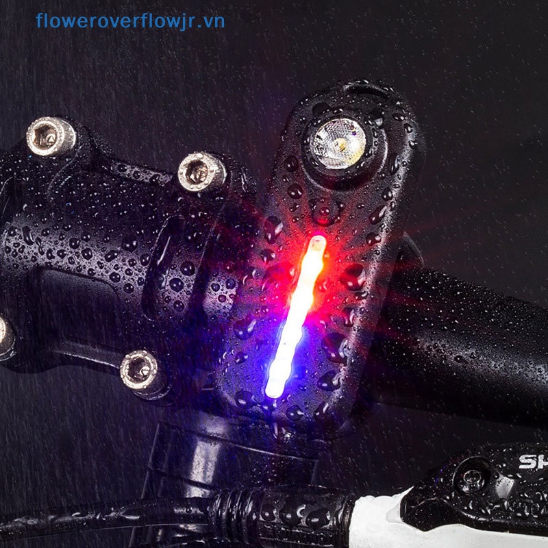Đèn Pin LED Cảnh Báo An Toàn Đeo Vai Ánh Sáng Xanh Đỏ Có Kẹp Sạc USB Cho Xe Đạp