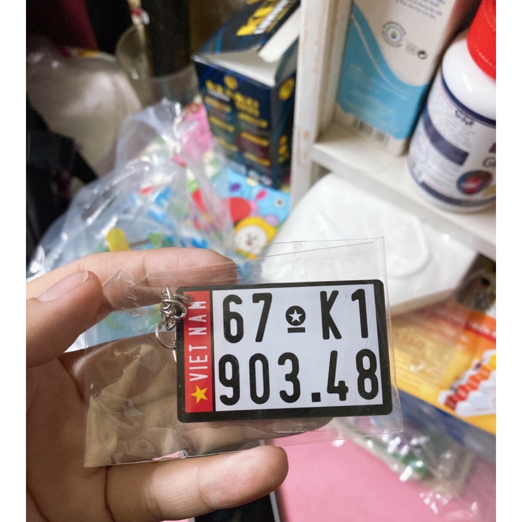 Móc khóa mica in biển số xe máy Thiết kế và in chữ theo yêu cầu