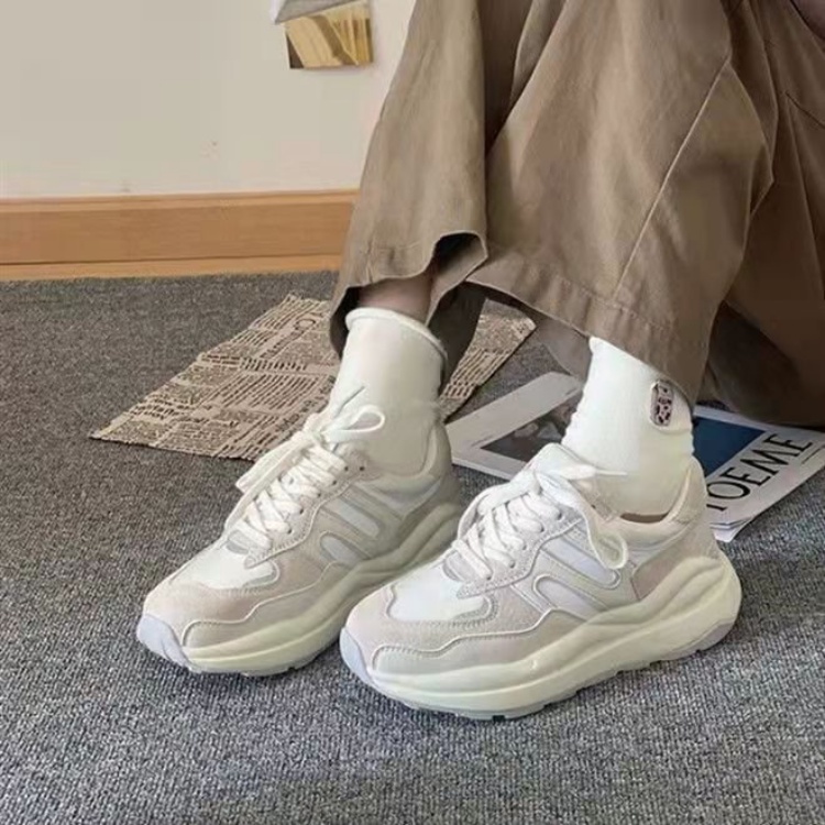 Giày Thể Thao Đế Cao Su Mềm Dày Dặn Phong Cách retro Cho Nữ