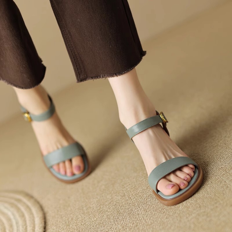 Duoya Hair Thẳng ~ [Hàng Có Sẵn] Giày Sandal Da Mềm Gót Dày Mũi Tròn Dây Phẳng Cài Khóa Đơn Giản Dễ Phối Đồ