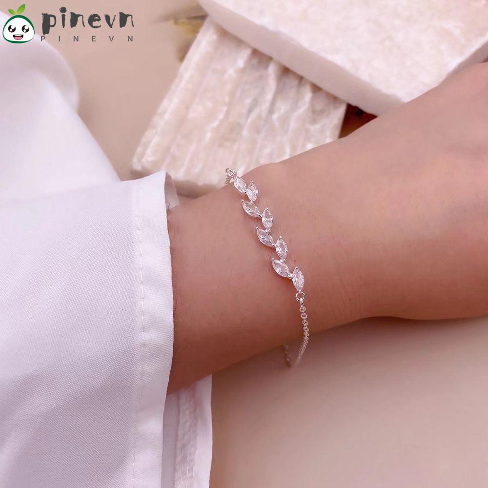 Vòng Tay Hình Lá Thông Cao Cấp Cho Nữ